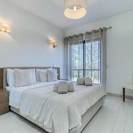 Two Bed In Albur Village, 2g *