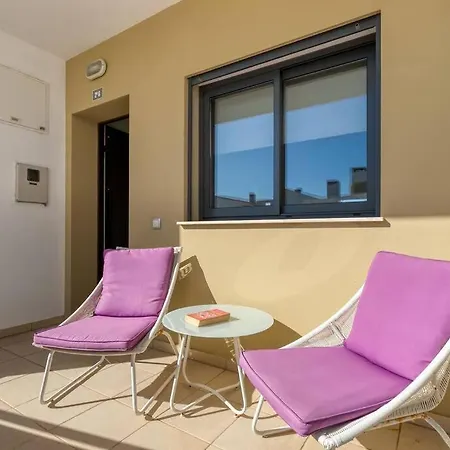 Apartment Two Bed In Albur Village, 2g *
