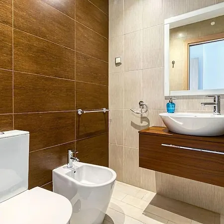 Two Bed In Albur Village, 2g דירה