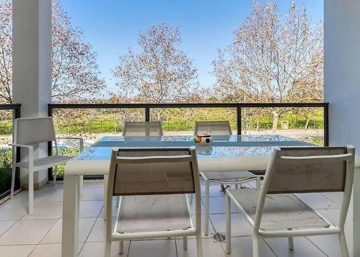 Two Bed In Albur Village, 2g 알보르